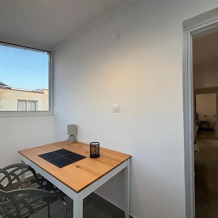 Venus Lighthouse 2br, Sea-view, Center