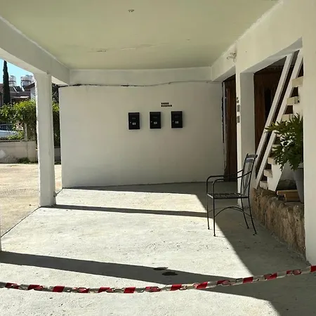 Venus Lighthouse 2b, Sea-view, Center Apartment Paphos