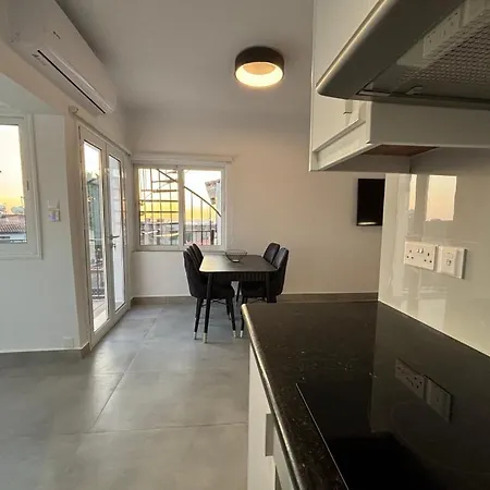 Venus Lighthouse 2b, Sea-view, Center Apartment