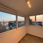 Venus Lighthouse 2b, Sea-view, Center Apartment Paphos
