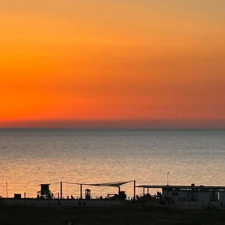 Venus Lighthouse 2br, Sea-view, Center Apartament