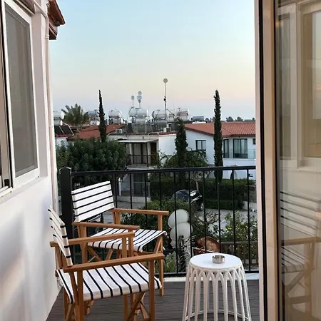 Venus Lighthouse 2br, Sea-view, Center