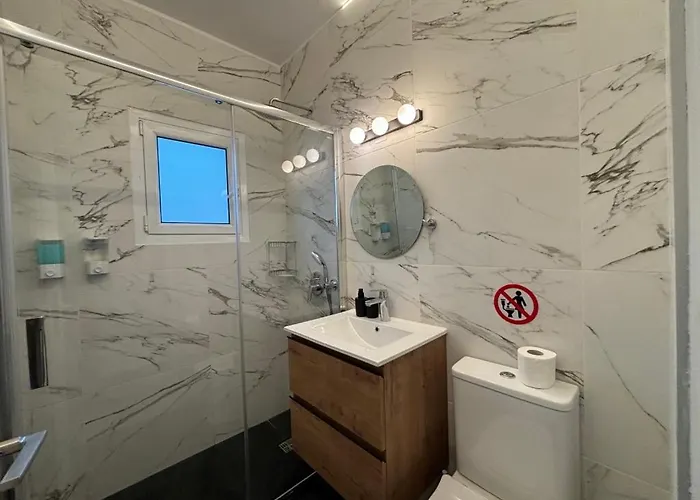 Venus Lighthouse 2b, Sea-view, Center アパート *