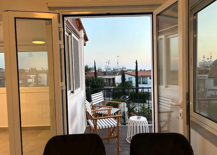 Venus Lighthouse 2b, Sea-view, Center アパート